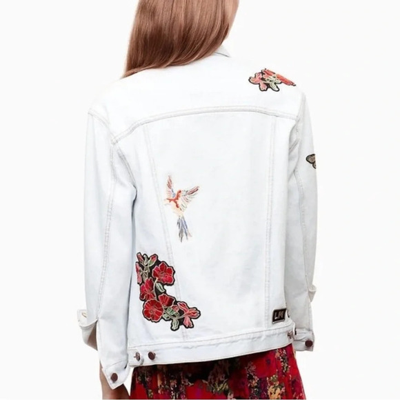Little Moon Aritzia Dianthus White Denim Patch Decal Jacket L - Picture 4 of 16